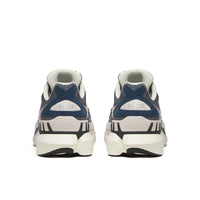 GRID NXT SUEDE Gris | Moon