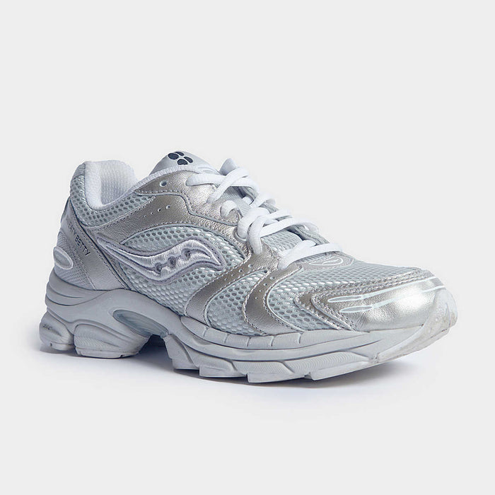 Sweaty Betty X Saucony ProGrid Triumph 4 Silver | Blanc